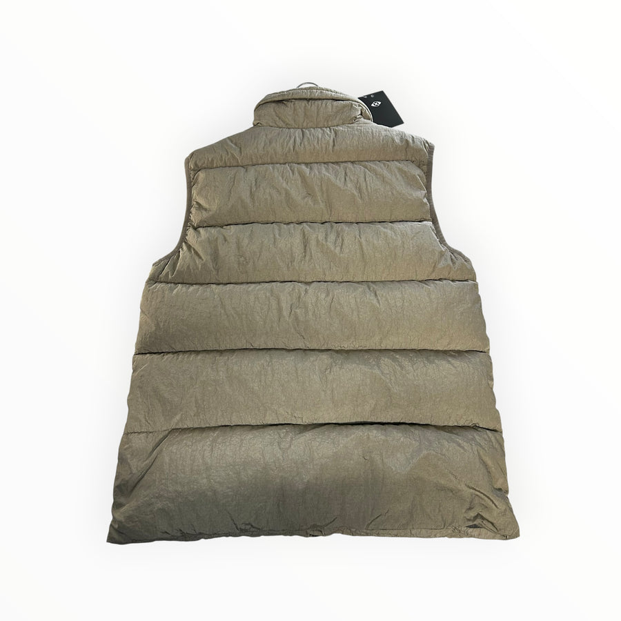 Dos d'une doudoune sans manches Secondstore C.P. Company en nylon irisé beige avec matelassage horizontal