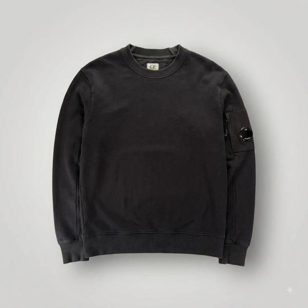 Sweat-shirt noir Secondstore C.P. COMPANY en coton avec col rond et poche utilitaire à lentille sur la manche gauche