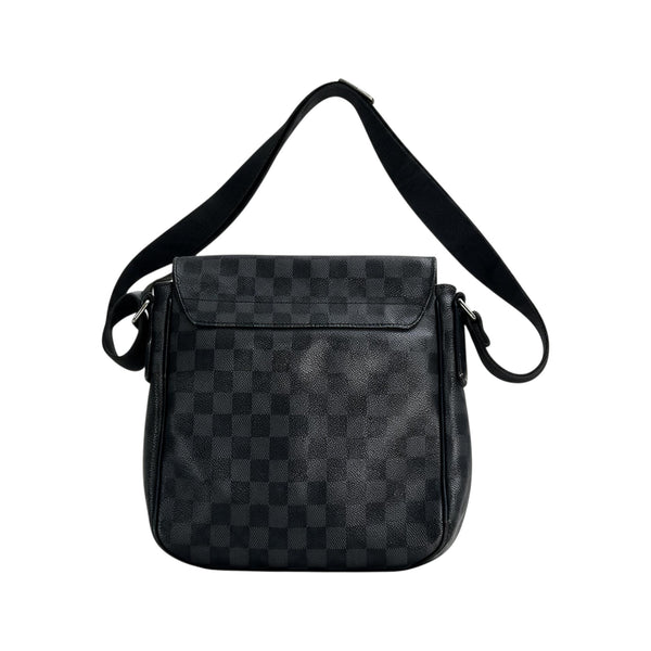 Sac Secondstore Louis Vuitton District PM Damier Graphite, vue de dos