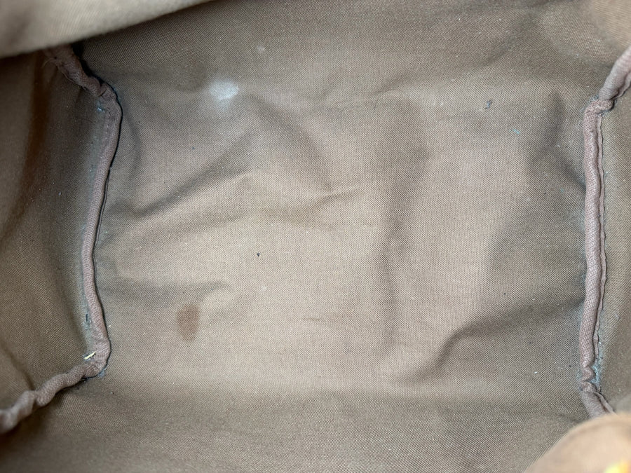Intérieur spacieux en toile marron du sac à main Louis Vuitton Speedy chez Secondstore