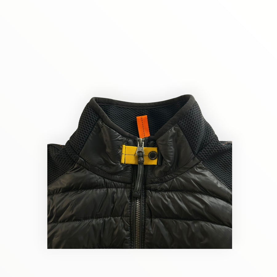 Veste hybride noire Secondstore Parajumpers avec col montant, fermeture éclair et sangle jaune emblématique.