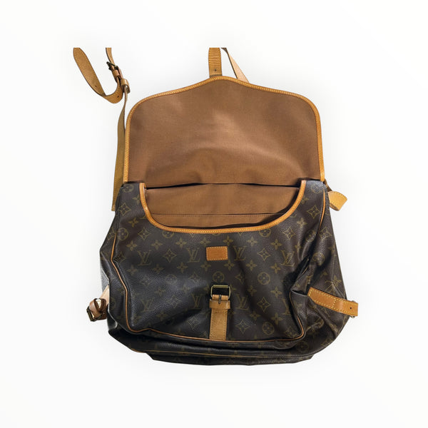 Sac besace Secondstore Louis Vuitton en toile Monogram marron avec finitions en cuir naturel et bandoulière réglable