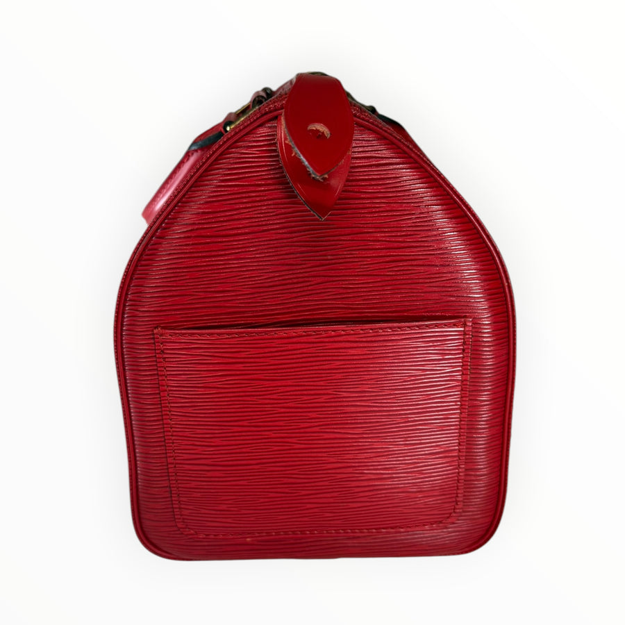 Sac à main Secondstore Louis Vuitton Speedy en cuir Épi rouge avec texture striée emblématique et poche latérale