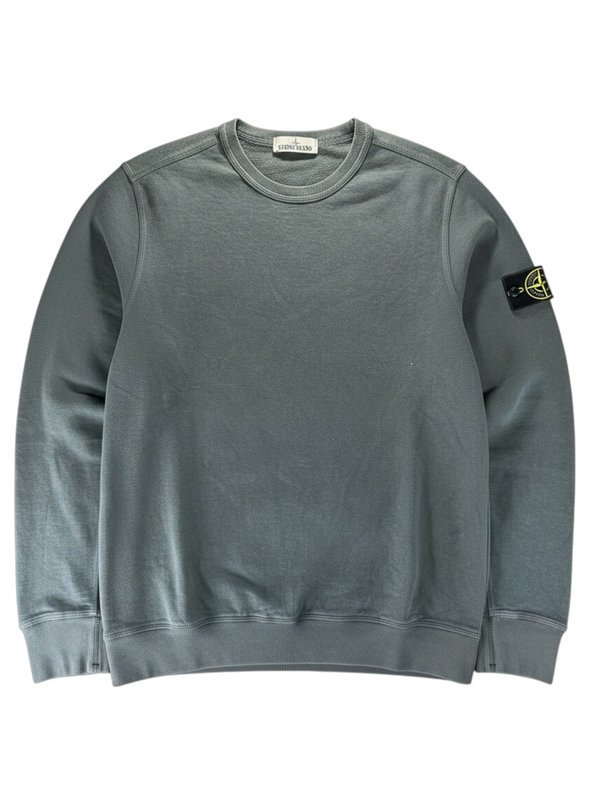 Secondstore grey-green Stone Island crewneck sweatshirt in soft cotton with iconic compass patch on the left sleeve.