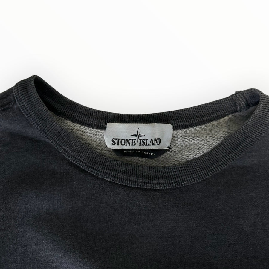 Sweat-shirt à col rond Secondstore Stone Island en coton gris avec étiquette de marque visible au niveau du col