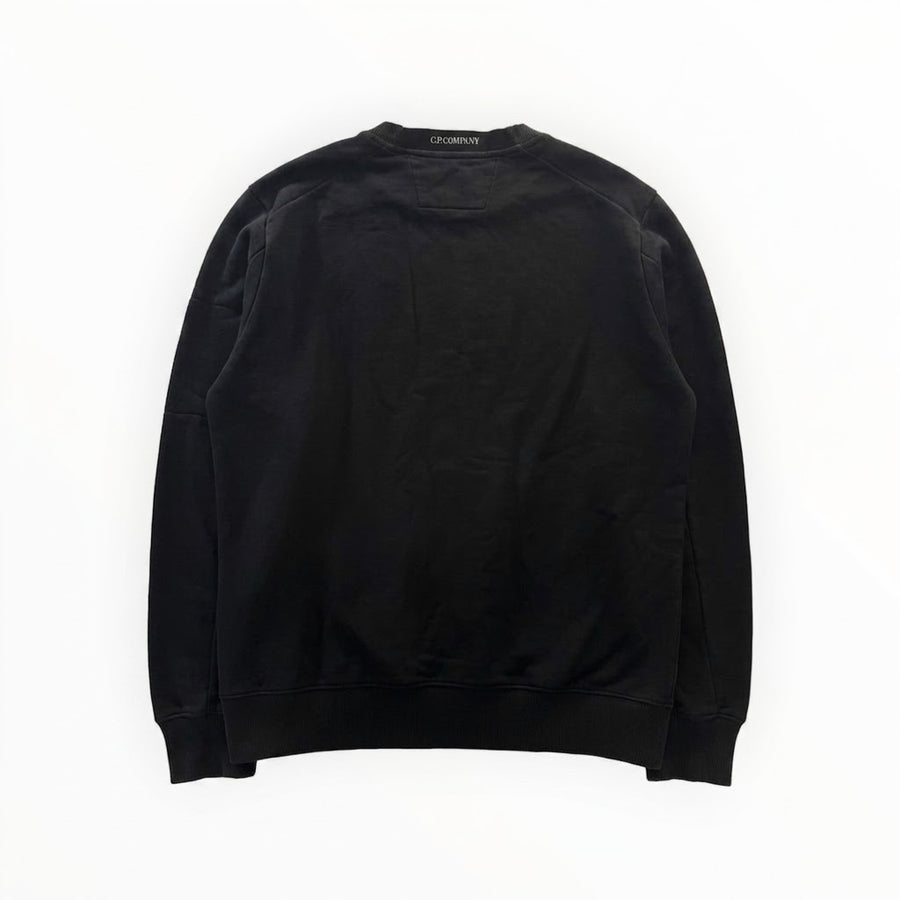Vue arrière du sweat-shirt noir Secondstore C.P. Company en coton avec logo discret au niveau du col rond
