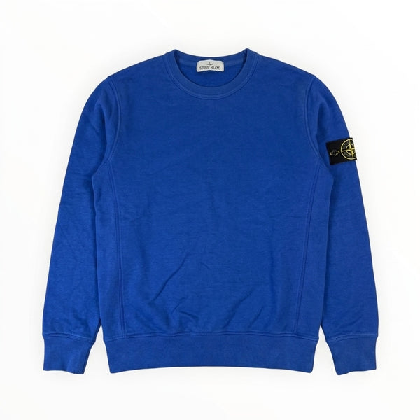 Sweat-shirt Secondstore Stone Island bleu électrique en coton avec badge boussole emblématique sur la manche