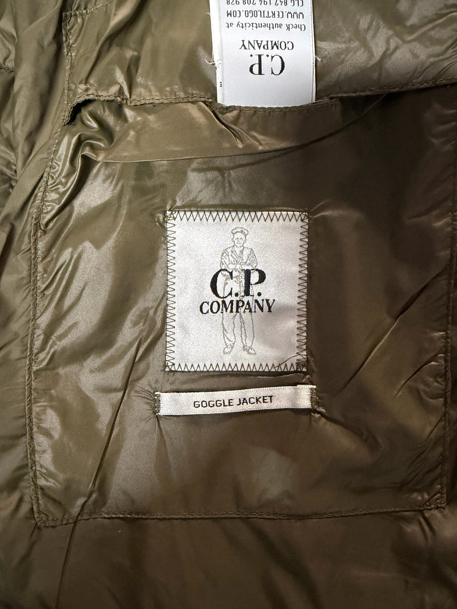 Étiquette intérieure de la veste kaki Goggle Jacket de la marque Secondstore avec logo C.P. Company