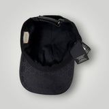 Vue intérieure de la casquette de baseball Secondstore GUCCI noire avec monogramme GG et étiquette de marque
