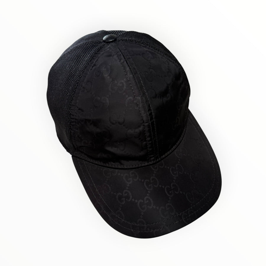 Casquette Secondstore Gucci noire en toile technique avec monogramme GG ton sur ton et empiècement en maille respirante