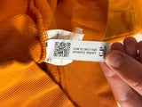 Etiquette d'authenticité avec code QR sur un sweat à capuche orange Secondstore C.P. Company