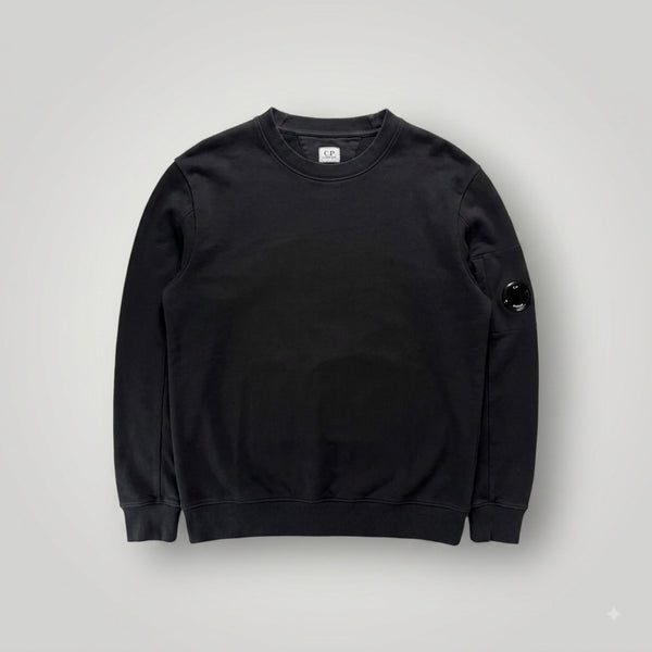Sweat-shirt noir Secondstore C.P. COMPANY en coton avec col rond et lentille emblématique sur la manche gauche