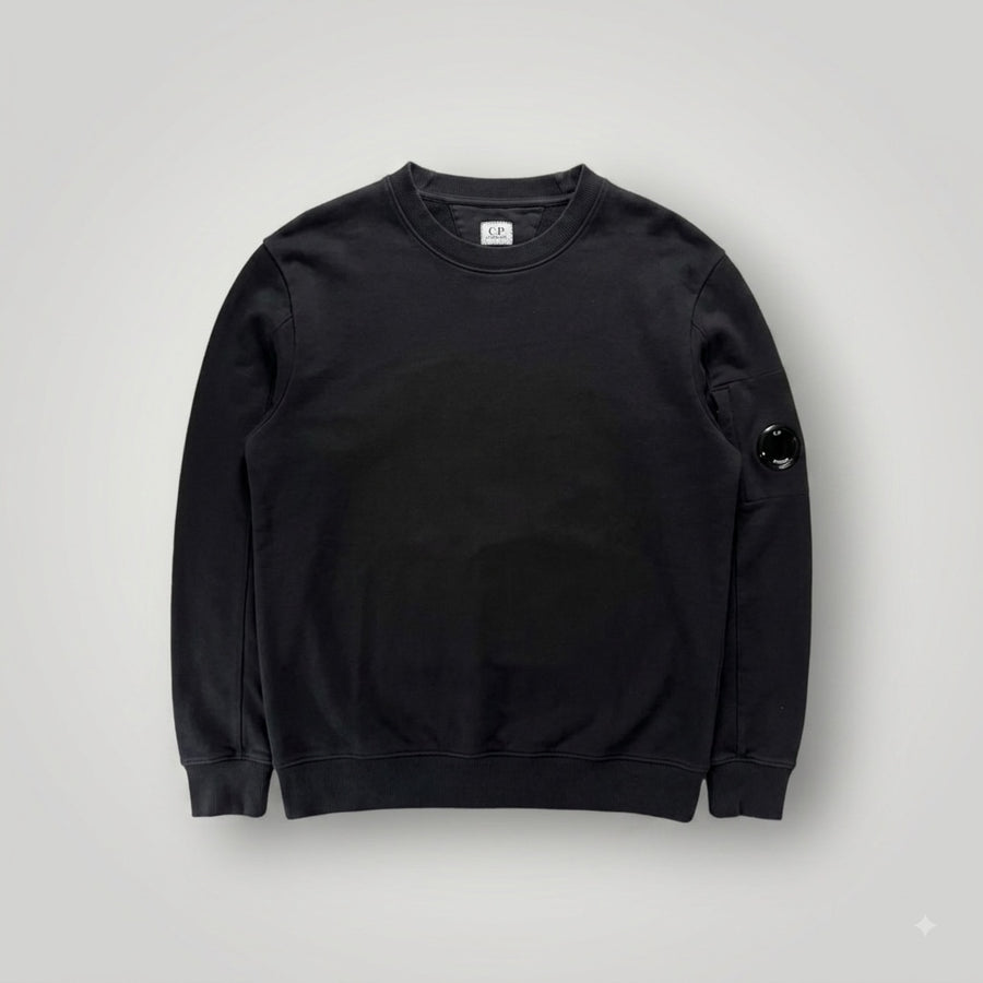 Sweat-shirt noir Secondstore C.P. COMPANY en coton avec col rond et lentille emblématique sur la manche gauche