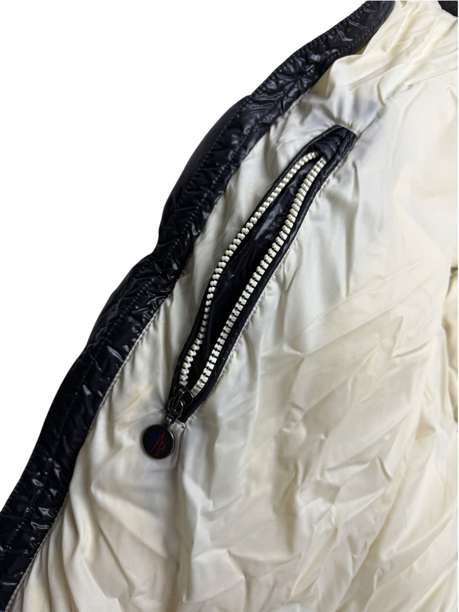 Doudoune Moncler noire gros logo