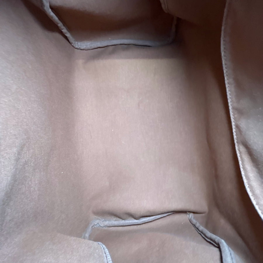 Intérieur spacieux et doublé en toile marron du sac à main Secondstore Louis Vuitton Speedy