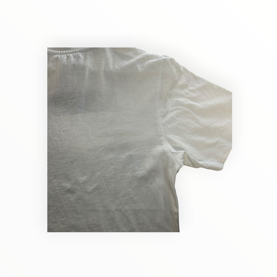 Secondstore off-white cotton crewneck t-shirt featuring a soft fabric texture and classic short sleeve design.