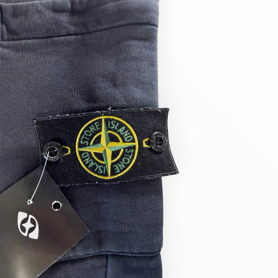 Badge signature Stone Island noir sur un pantalon de jogging en coton Secondstore