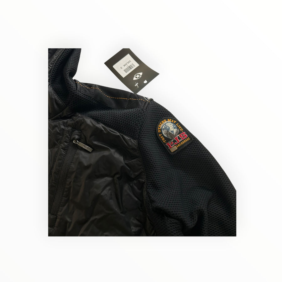 Secondstore Parajumpers black hybrid hooded jacket with quilted front, textured mesh sleeves, and signature logo patch.