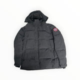 Parka noire Secondstore Canada Goose avec capuche, fermeture zippée et logo emblématique sur la manche