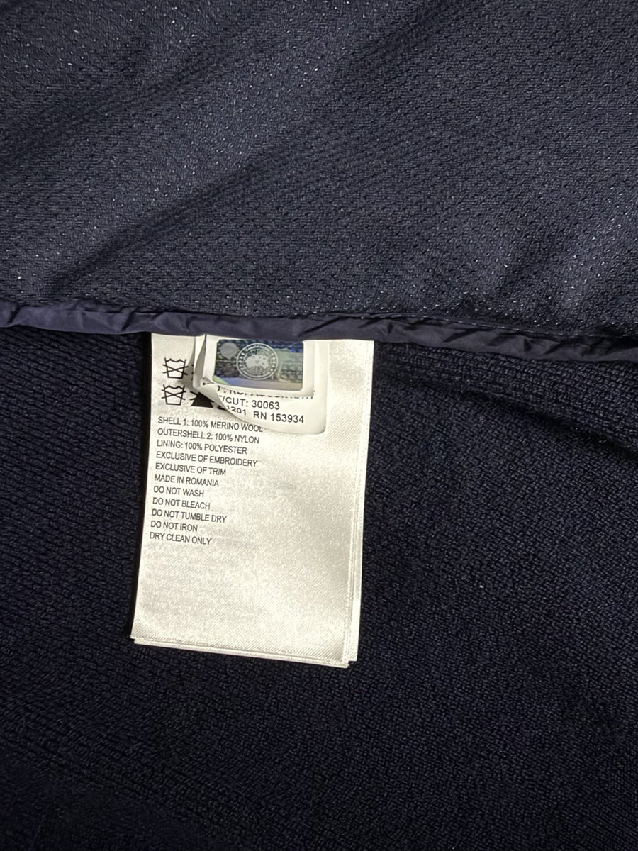 Pull zippé Canada Goose bleu marine bi-matière - étiquette de composition