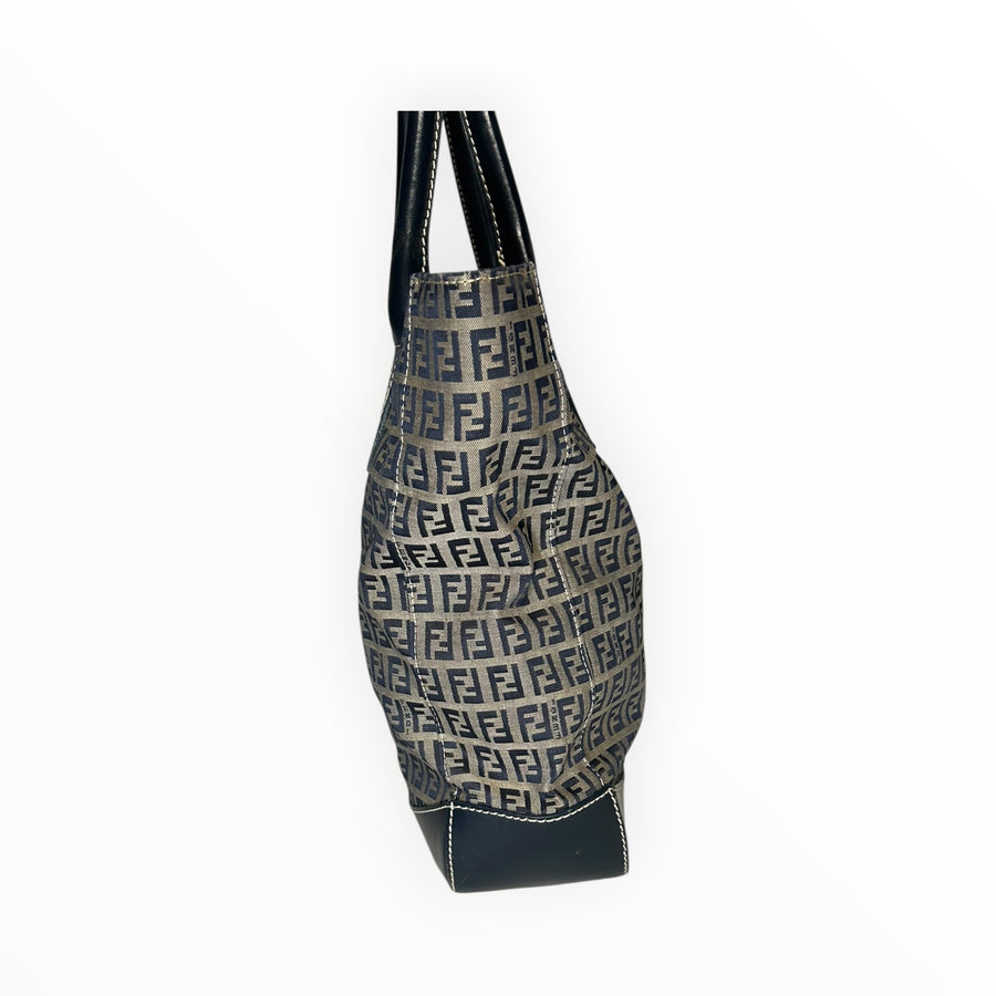 Sac cabas Secondstore Fendi en toile monogrammée avec finitions en cuir noir et surpiqûres contrastantes