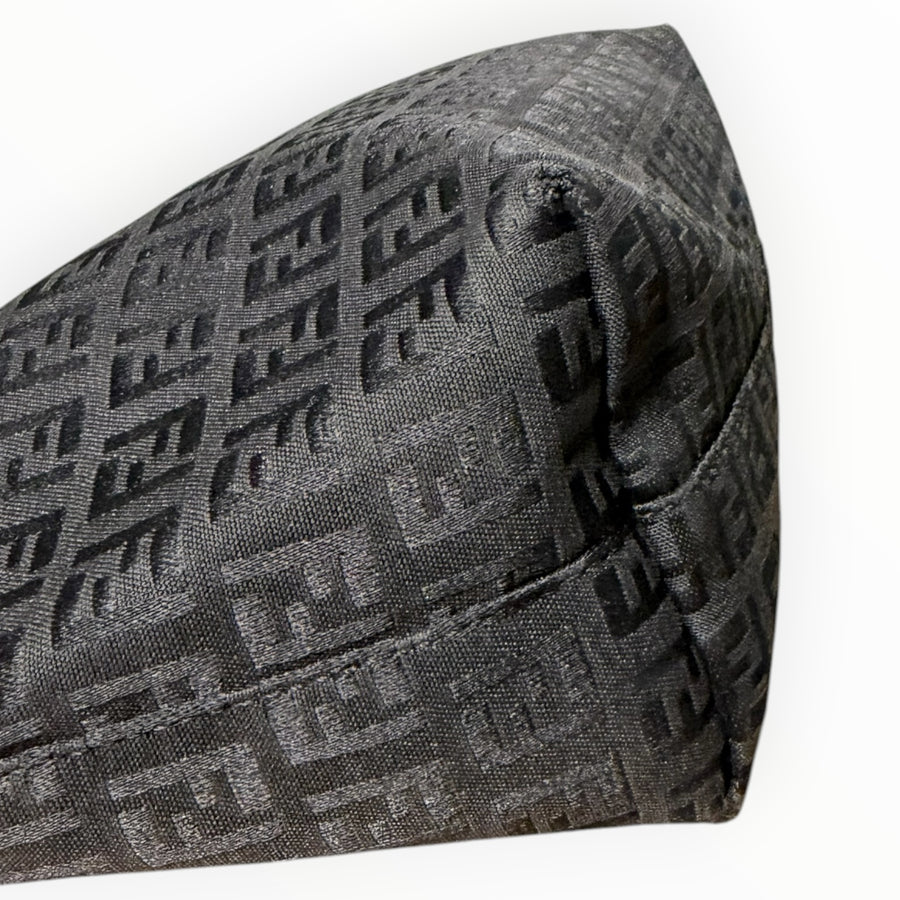 Sac cabas Secondstore Fendi en toile noire avec motif Zucca ton sur ton et finitions structurées
