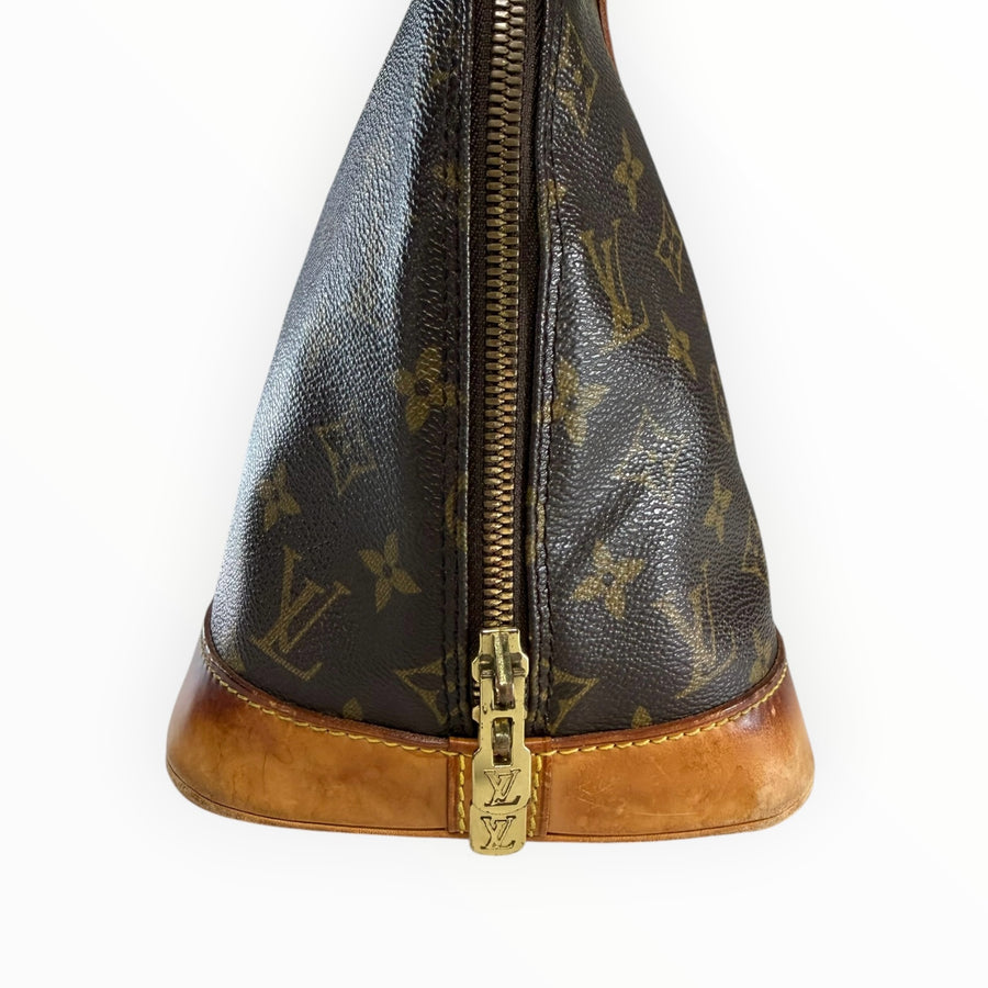 Sac à main Secondstore Louis Vuitton Alma en toile Monogram avec finitions en cuir naturel et fermeture zippée dorée