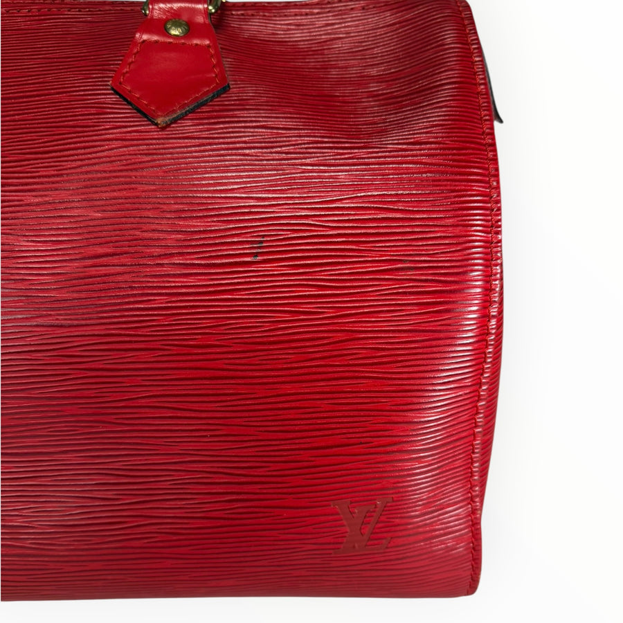Sac à main Secondstore Louis Vuitton Speedy en cuir Épi rouge avec texture striée emblématique et logo embossé