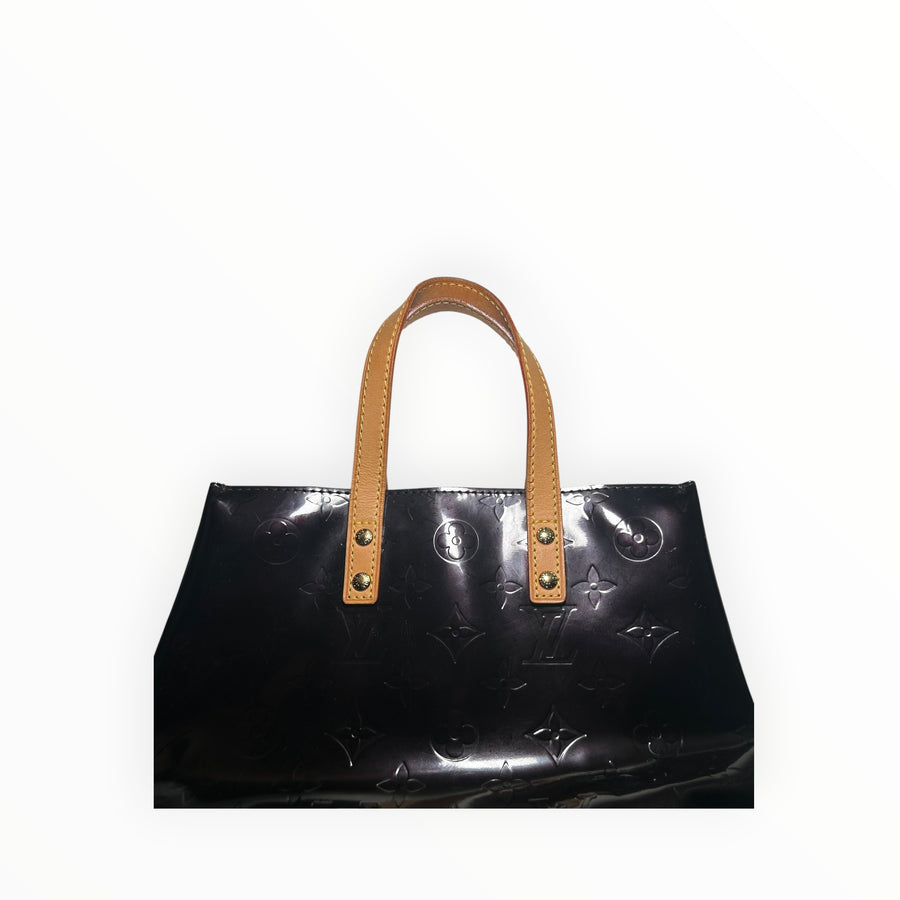 Sac à main Secondstore Louis Vuitton en cuir verni noir avec monogramme embossé et anses en cuir naturel clair