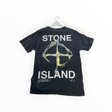 T-shirt noir en coton Secondstore Stone Island avec logo graphique artistique au dos, collection printemps-été 2021.