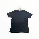 T-shirt noir en coton Secondstore Stone Island avec logo brodé sur la poitrine, coupe classique et col rond.