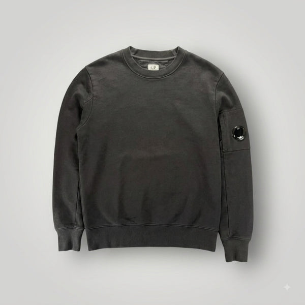 Sweat-shirt Secondstore C.P. Company gris foncé en coton avec col rond et poche emblématique Lens sur la manche