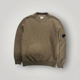 Sweat-shirt Secondstore C.P. Company marron en coton avec col rond et poche utilitaire emblématique sur la manche