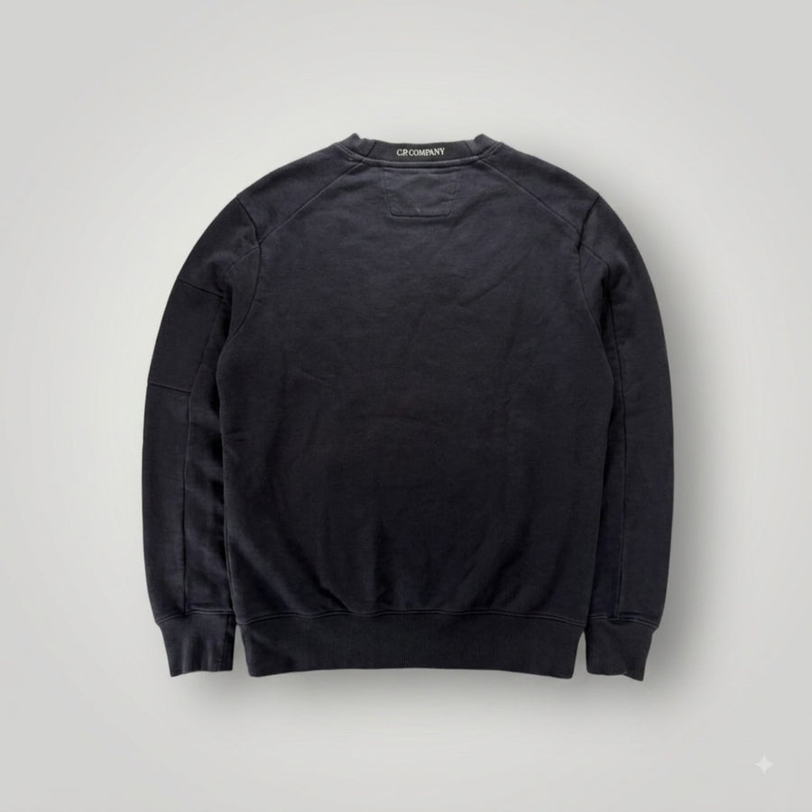 Vue arrière du sweat-shirt Secondstore C.P. Company noir en coton avec logo discret au col