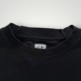 Sweat-shirt noir à col rond Secondstore C.P. COMPANY avec étiquette de col visible et finitions en bords-côtes