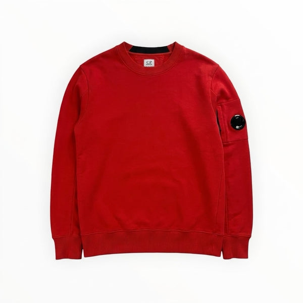 Sweat-shirt rouge Secondstore C.P. Company en coton avec col rond et poche à lentille iconique sur la manche gauche