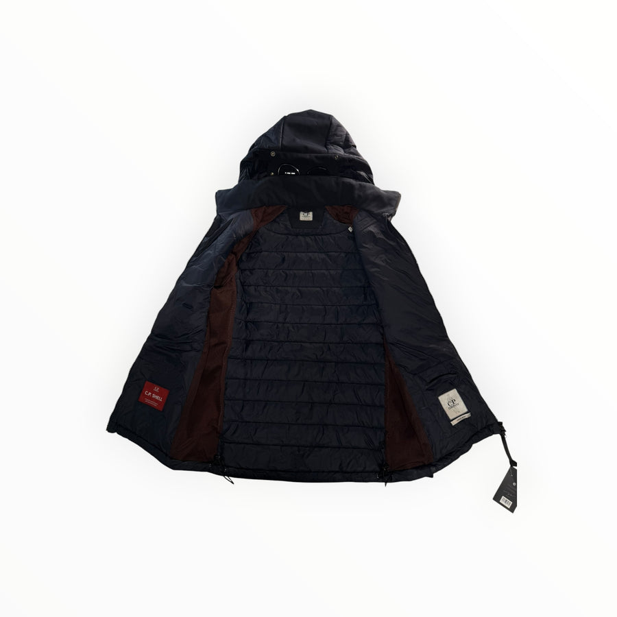 Intérieur de la veste Goggle Jacket Secondstore C.P. Company noire avec doublure matelassée et étiquette C.P. Shell